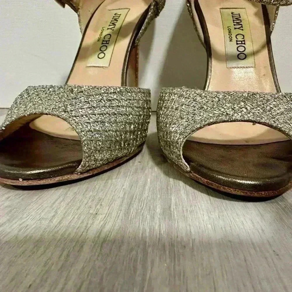 Jimmy Choo Gold Coarse Glitter Peep Toe Ankle Strap Sandals Size 35 1/2 - Picture 9 of 16